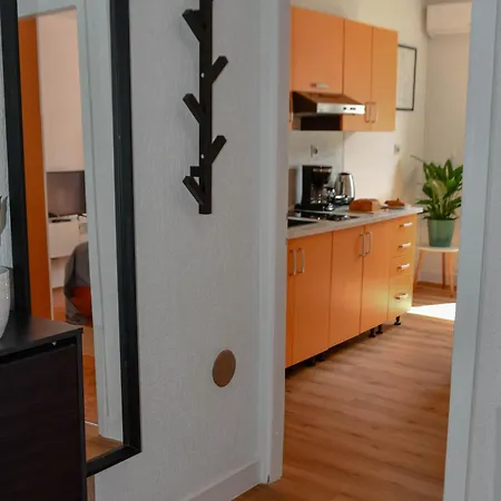 Apartman Neda Pula,Near The Beach,Free Parking And Wi-Fi Apartment Exterior photo